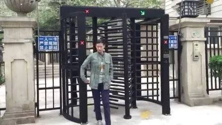 Torniquete eléctrico de altura completa con control biométrico